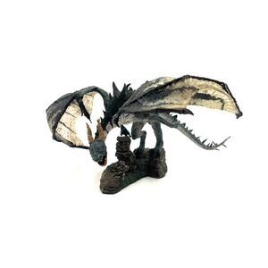 Mcfarlane's Dragons Quest for the Lost King Komodo Clan Dragon Series 1